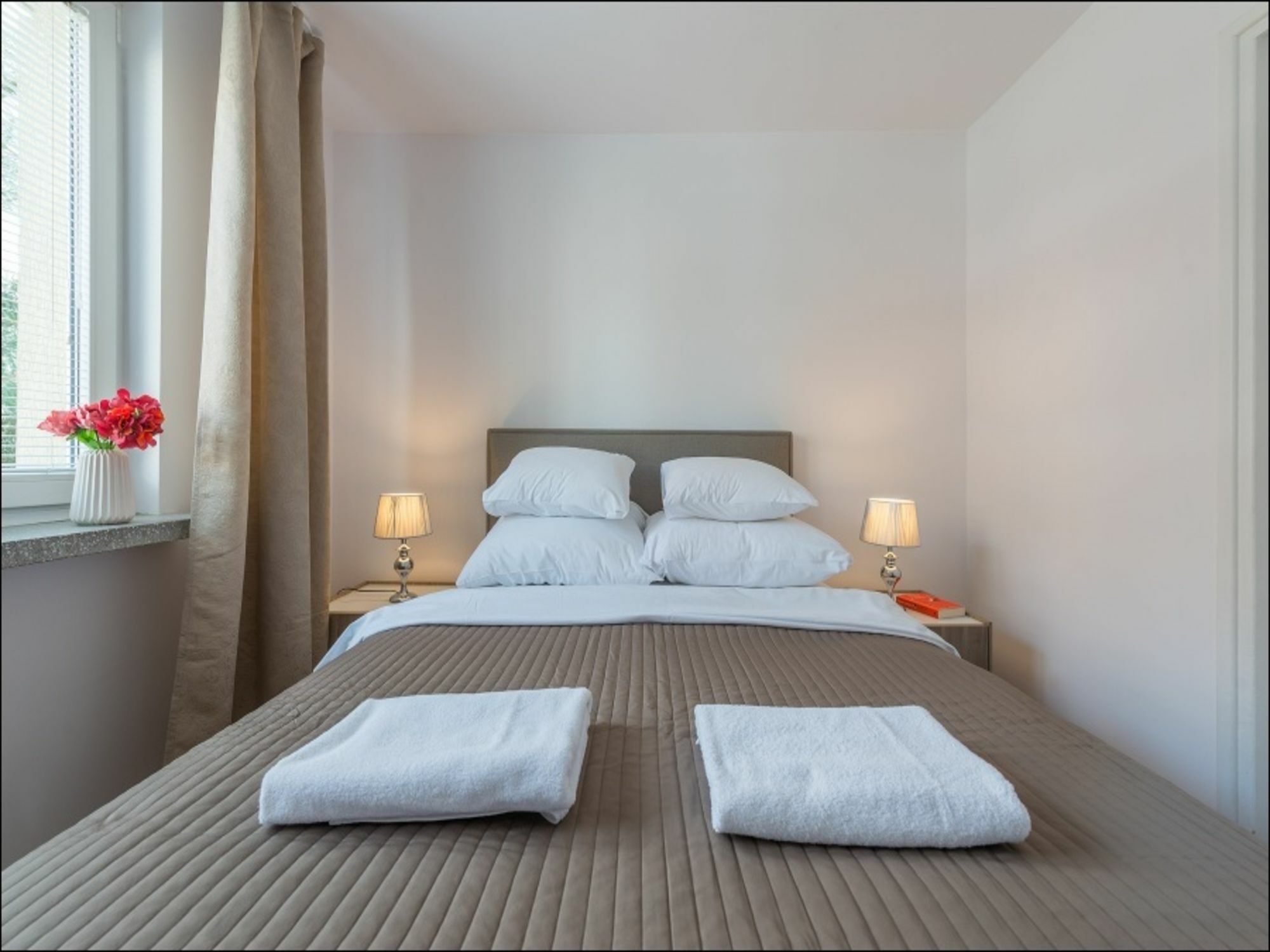 P&O Serviced Apartments Pulawska Varsóvia Exterior foto